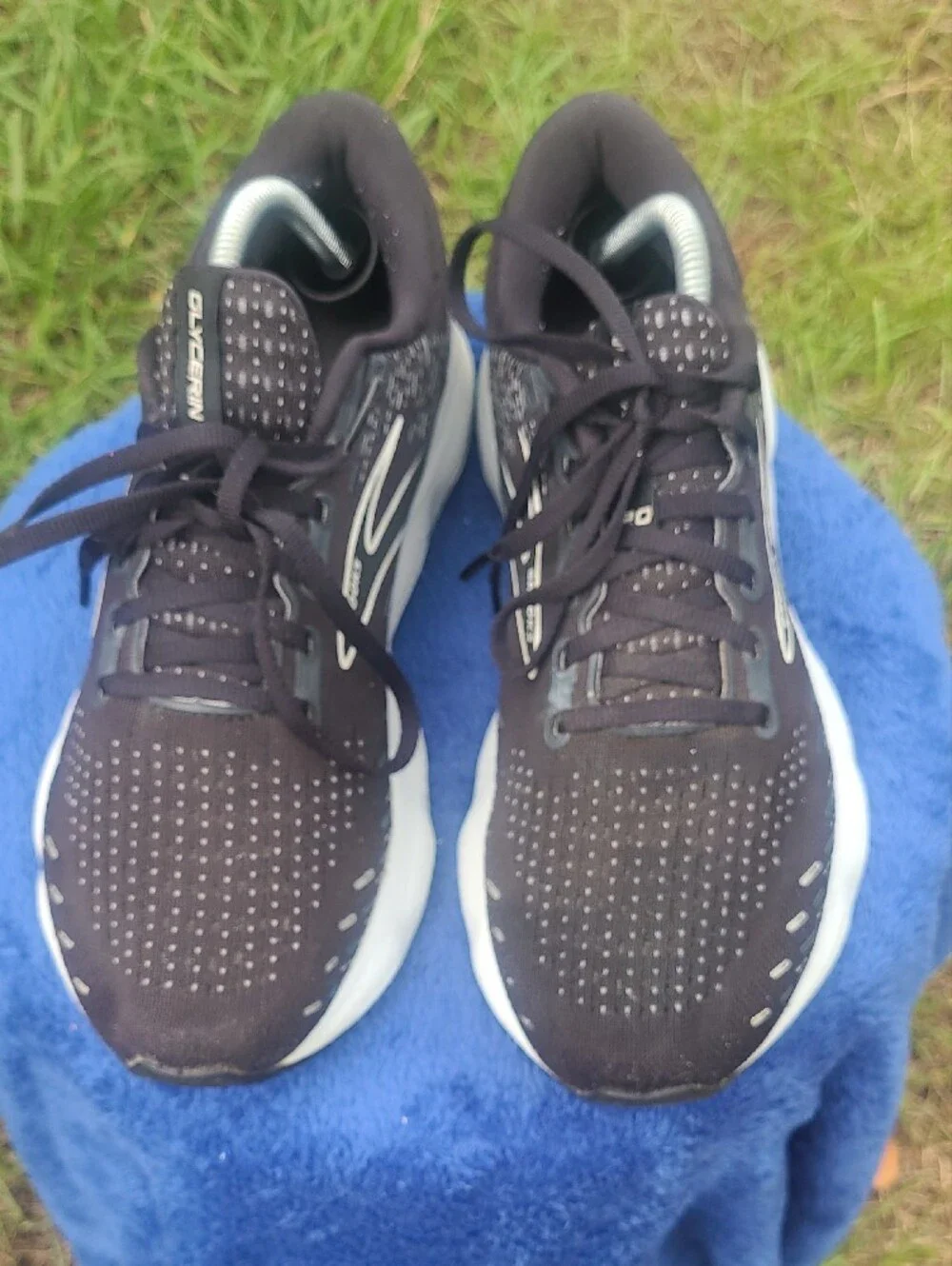 Brooks Men’s Glycerin 20 Running Sneakers - Black & White Size 9.5 Wide (2e)
